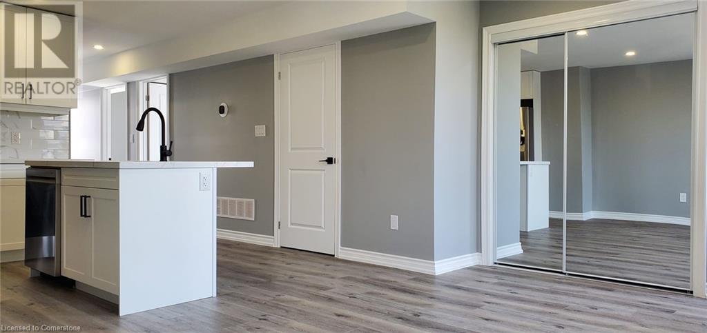 Photo 6 of 262 Ottawa Street N Unit 1, Hamilton ON