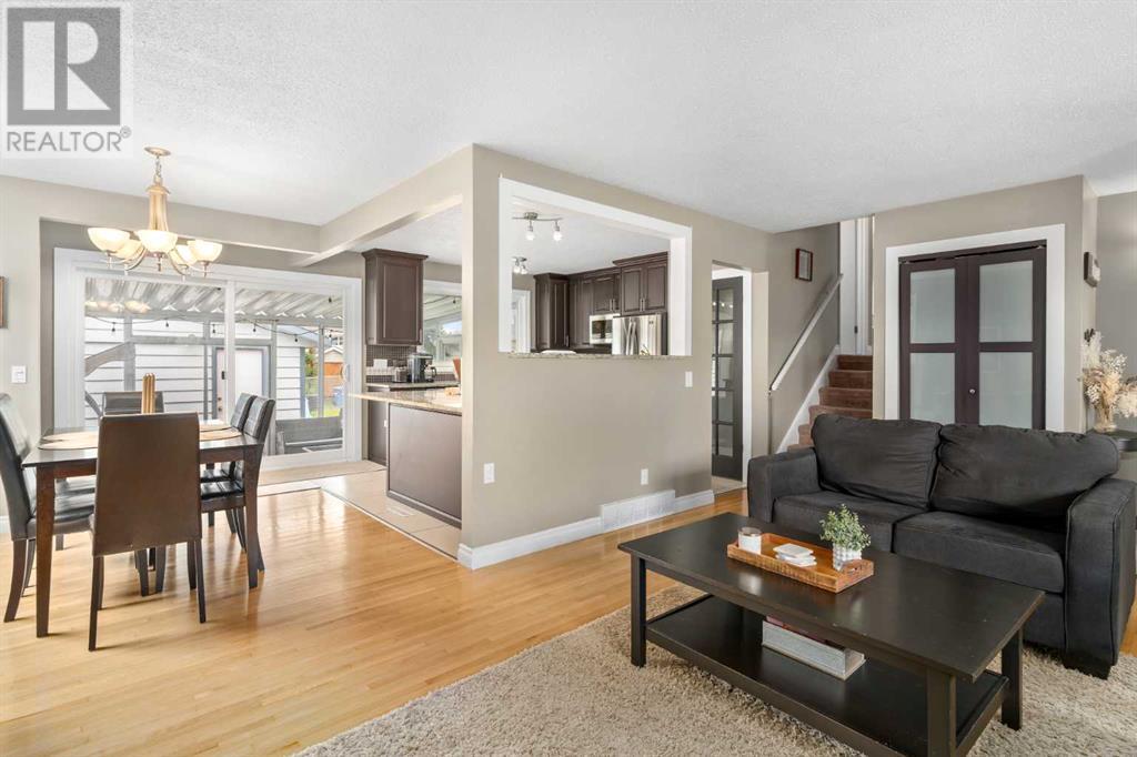 Single Family House 3 Level for Sale in  Huntbourne Hill NE Huntington Hills Calgary 