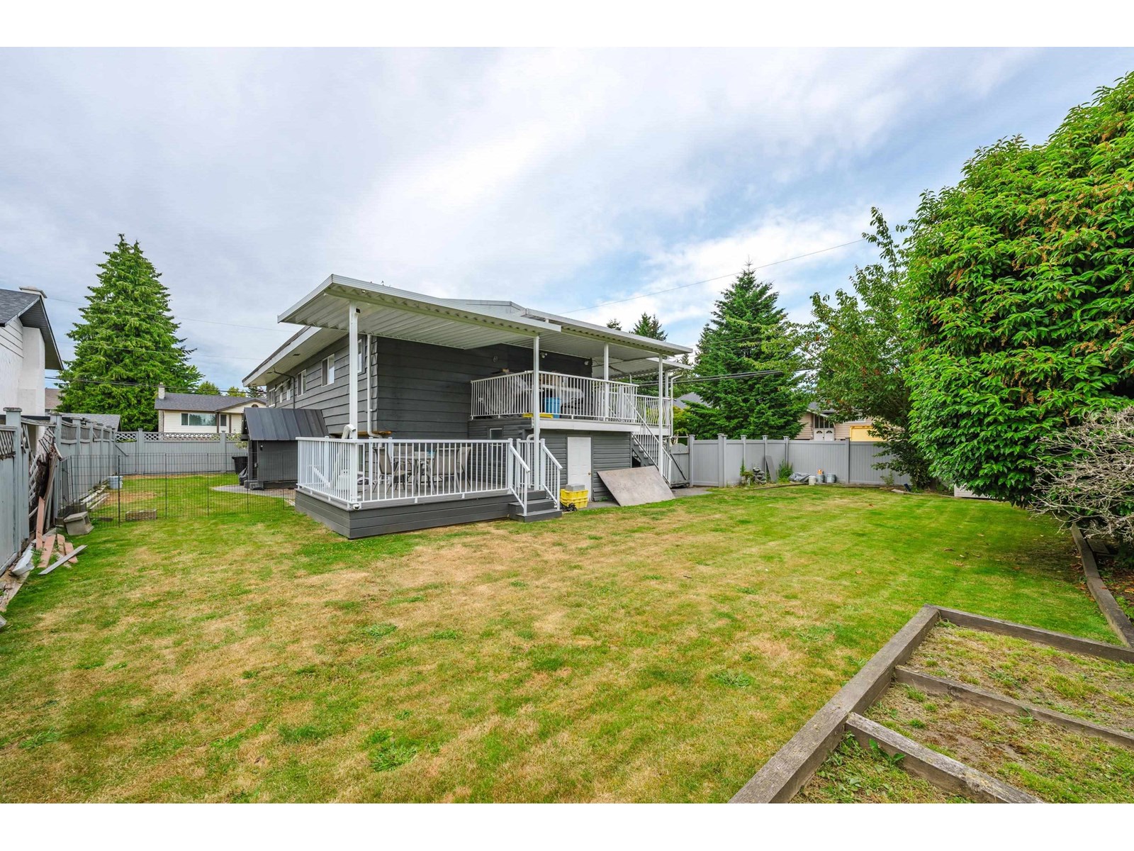 Photo 4 of 8303 118 Street, Delta BC