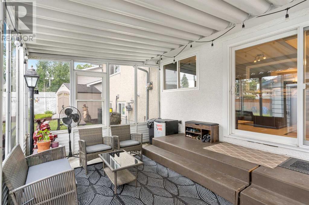 Single Family House 3 Level for Sale in  Huntbourne Hill NE Huntington Hills Calgary 