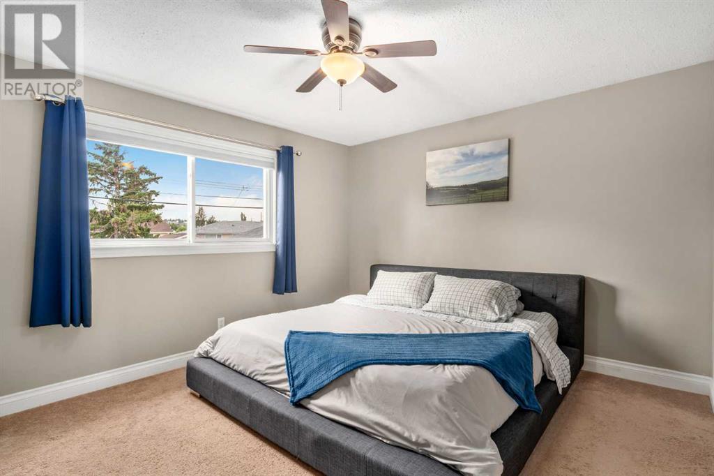 Single Family House 3 Level for Sale in  Huntbourne Hill NE Huntington Hills Calgary 