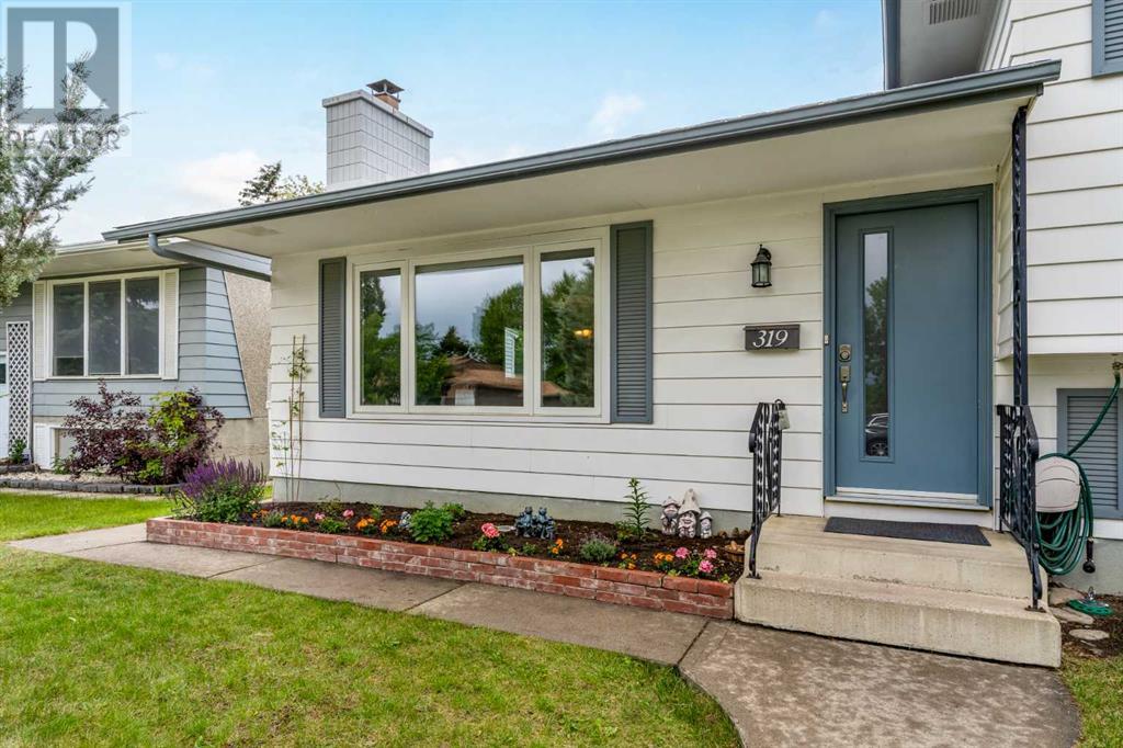 Single Family House 3 Level for Sale in  Huntbourne Hill NE Huntington Hills Calgary 