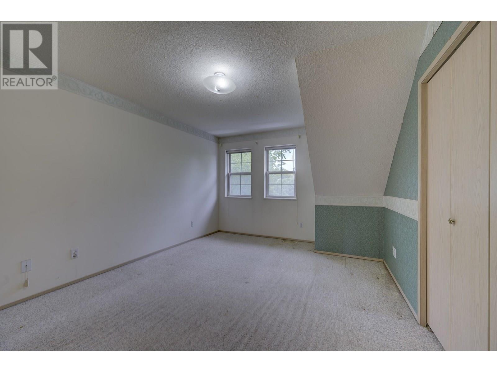 2084 Robson Place Unit# 4, Kamloops