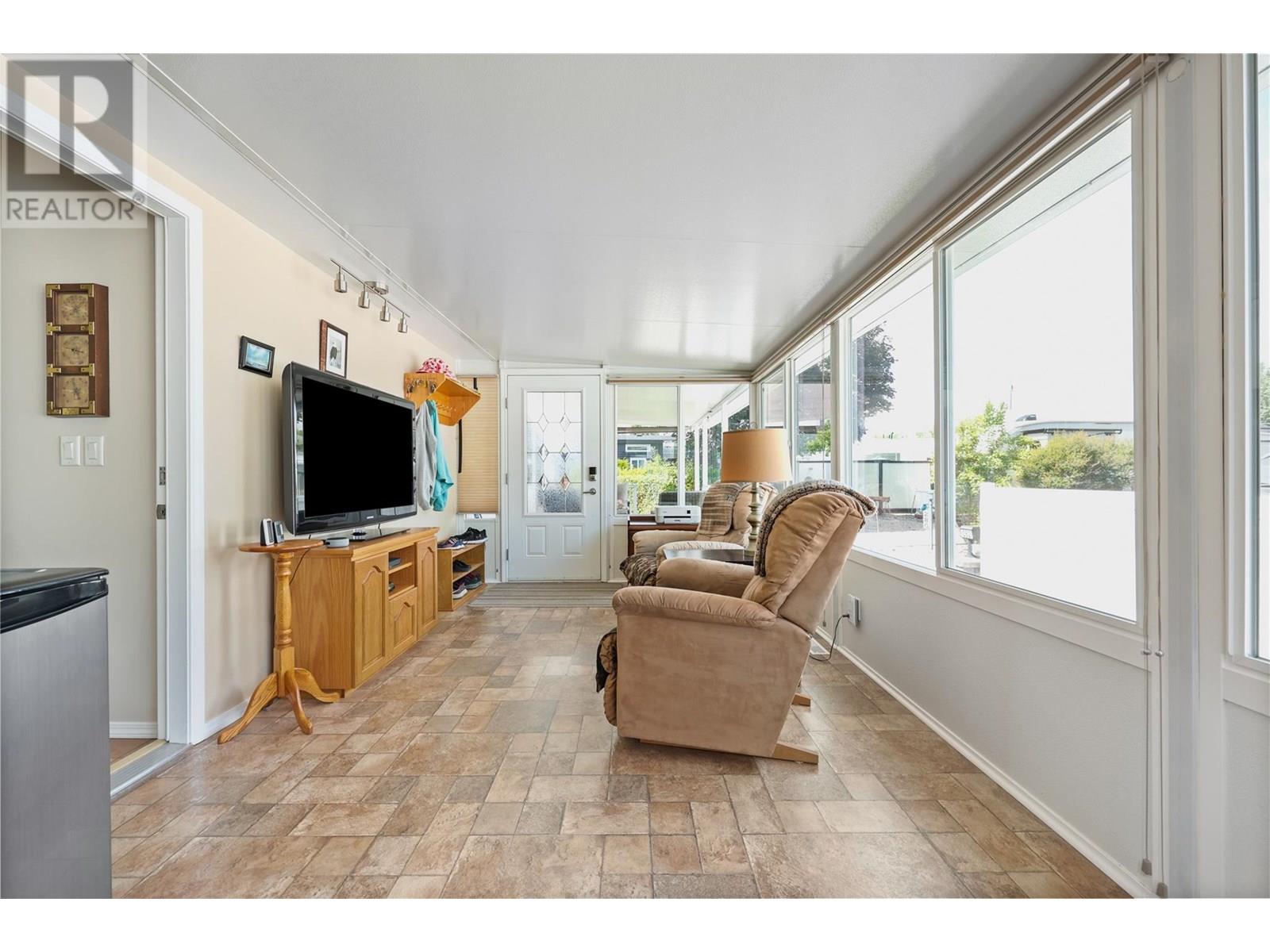 282 415 Commonwealth Road, Kelowna