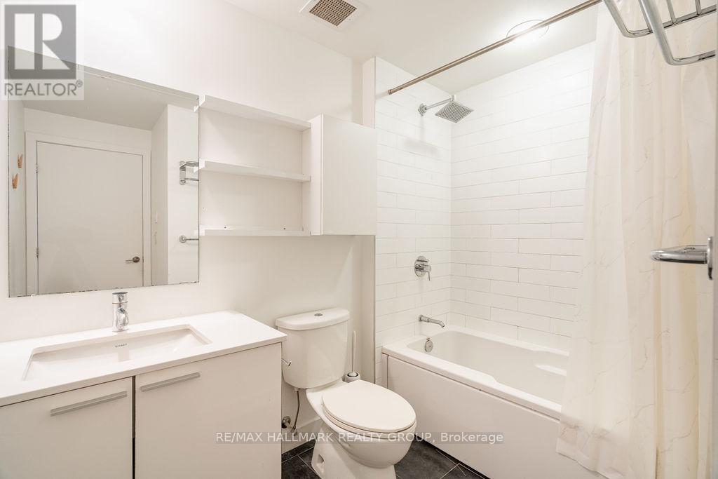 Photo 12 of 209 354 Gladstone Avenue, Ottawa ON