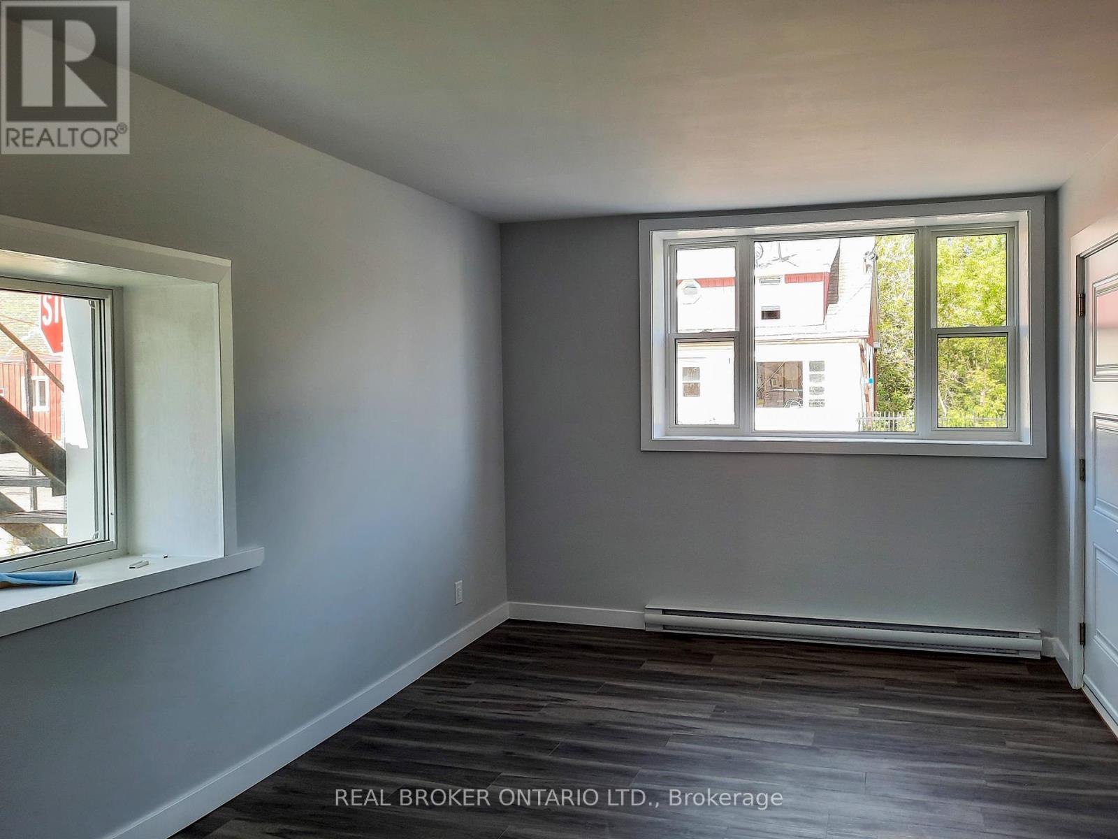 Photo 16 of 17 Main Street W, Elizabethtownkitley ON