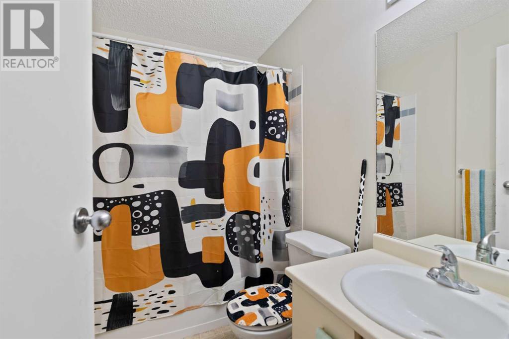 Single Family House for Sale in   Edenwold Heights NW Edgemont Calgary 