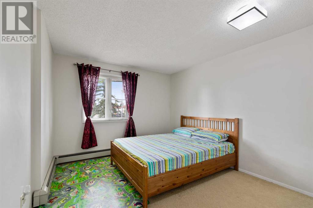 Single Family House for Sale in   Edenwold Heights NW Edgemont Calgary 