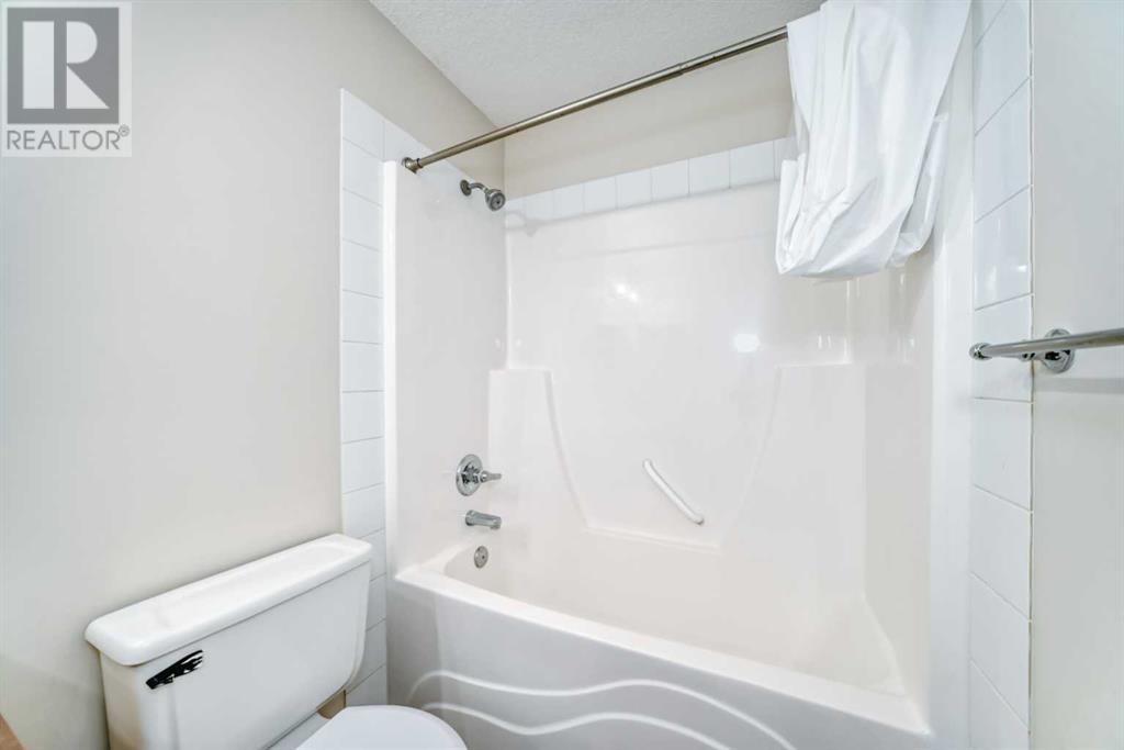 Single Family House for Sale in  Saddletree Drive NE Saddle Ridge Calgary 