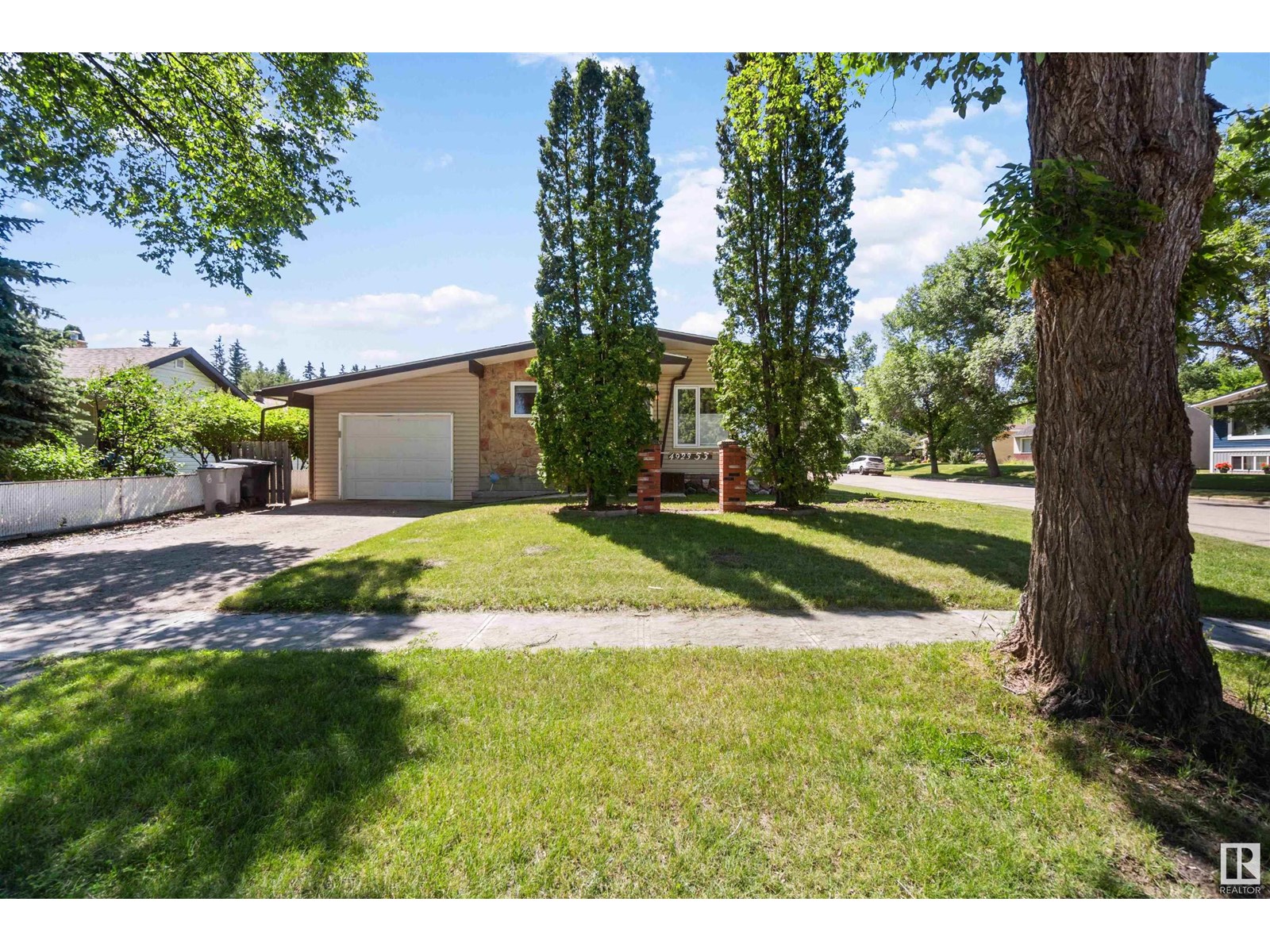 Photo 24 of 4923 53 Av, Redwater AB
