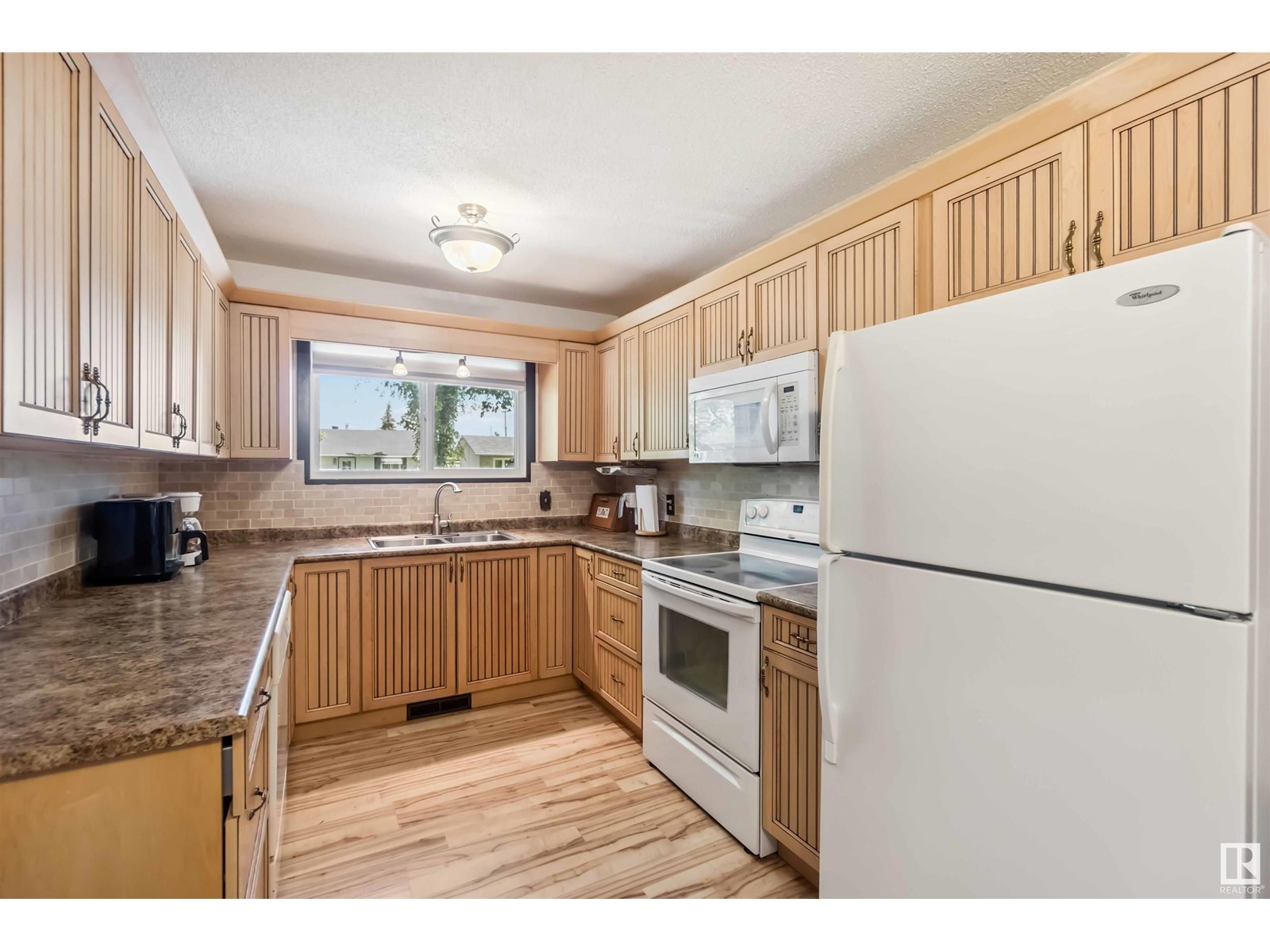 Photo 19 of 4923 53 Av, Redwater AB