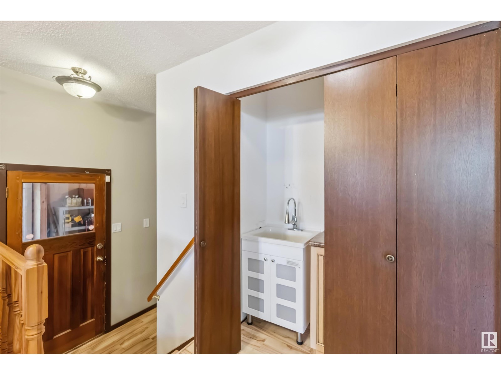 Photo 12 of 4923 53 Av, Redwater AB