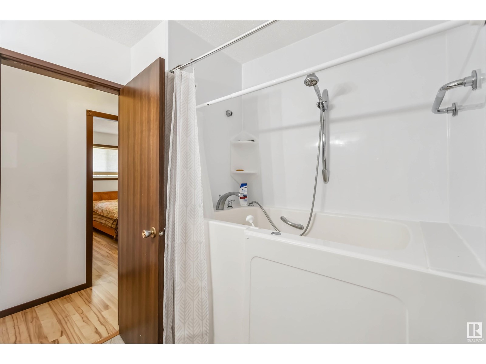 Photo 51 of 4923 53 Av, Redwater AB