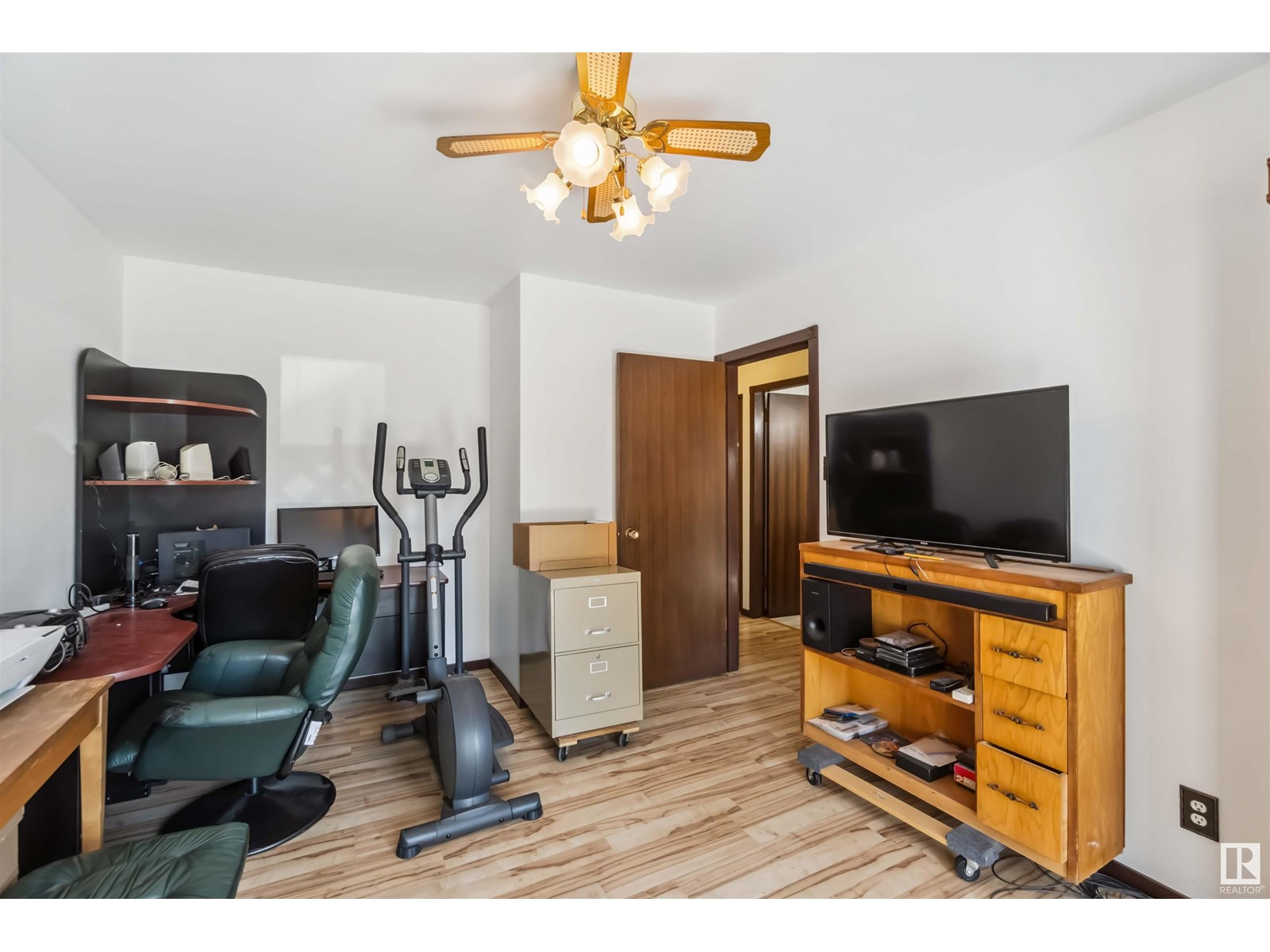 Photo 39 of 4923 53 Av, Redwater AB