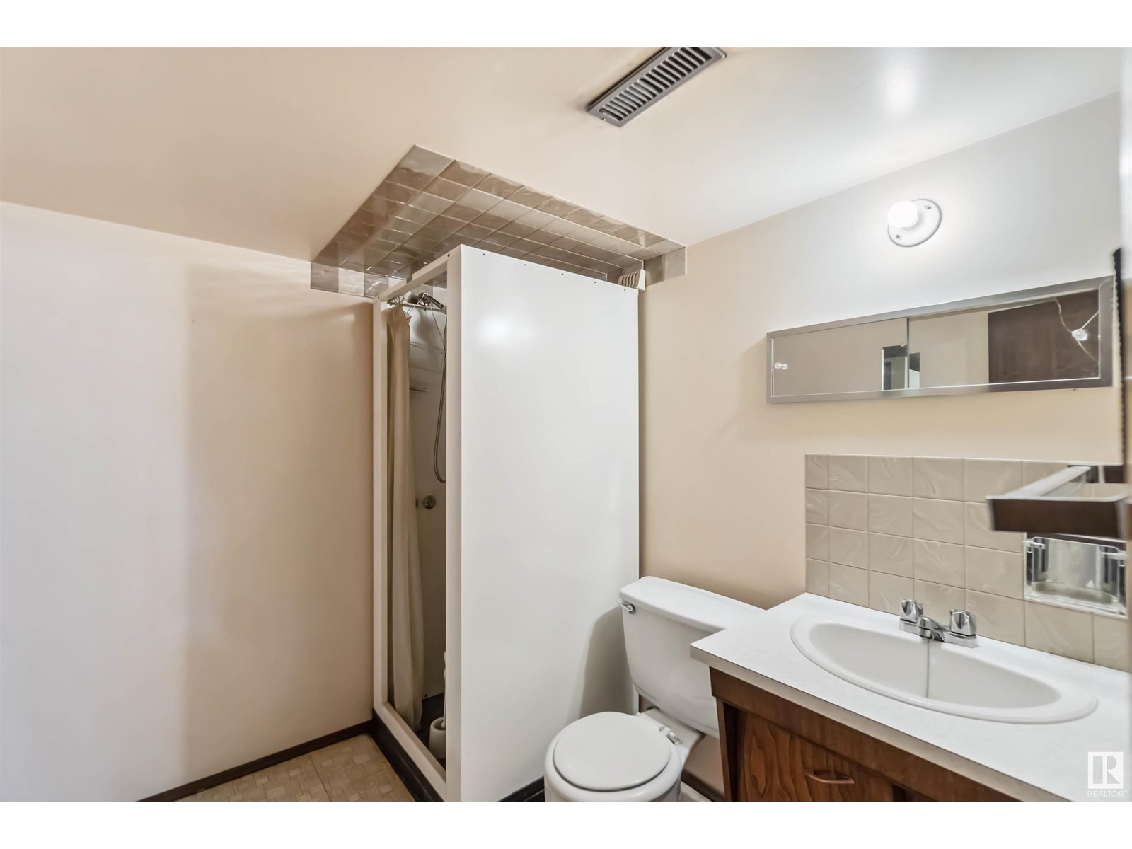 Photo 13 of 4923 53 Av, Redwater AB