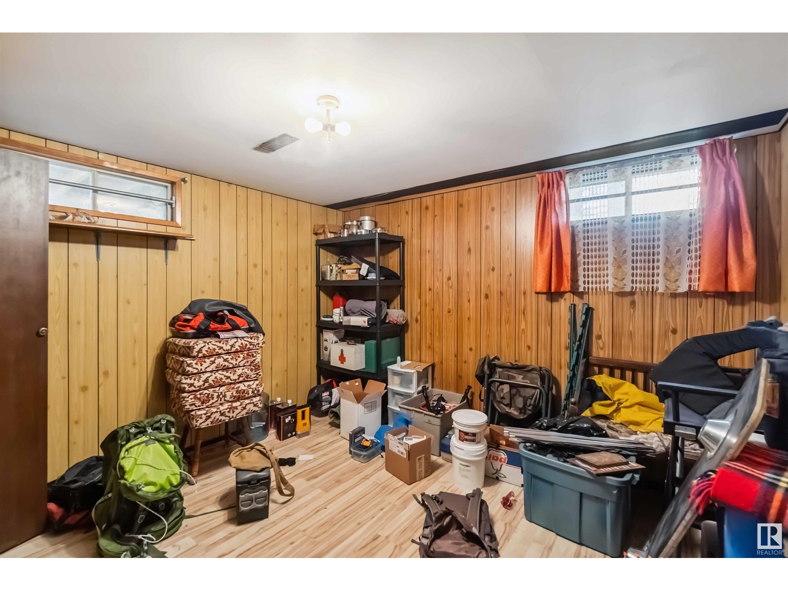 Photo 9 of 4923 53 Av, Redwater AB