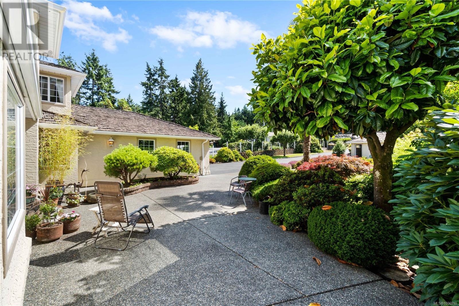 Photo 7 of 3049 Dolphin Dr, Nanoose Bay BC