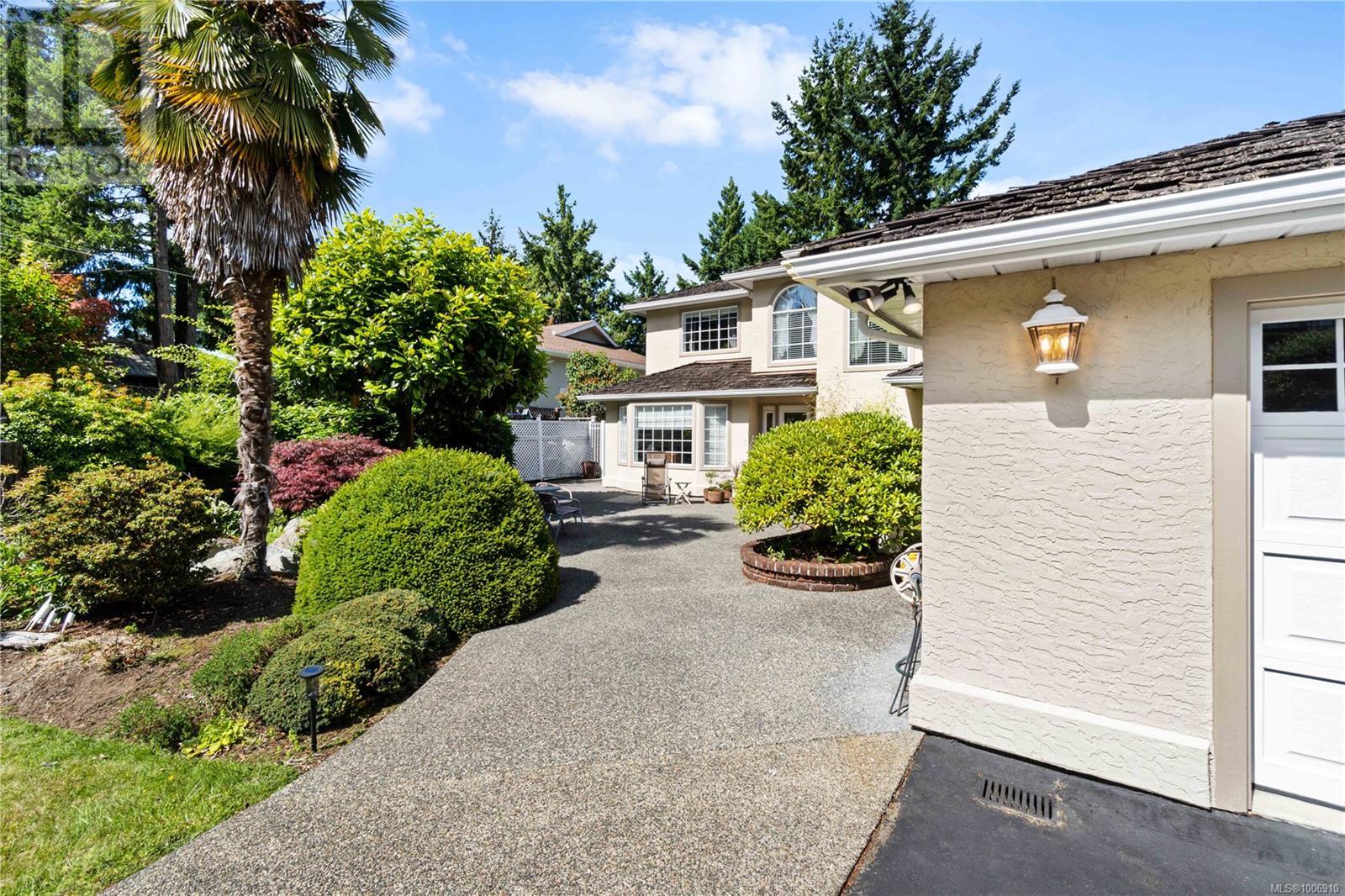 Photo 9 of 3049 Dolphin Dr, Nanoose Bay BC