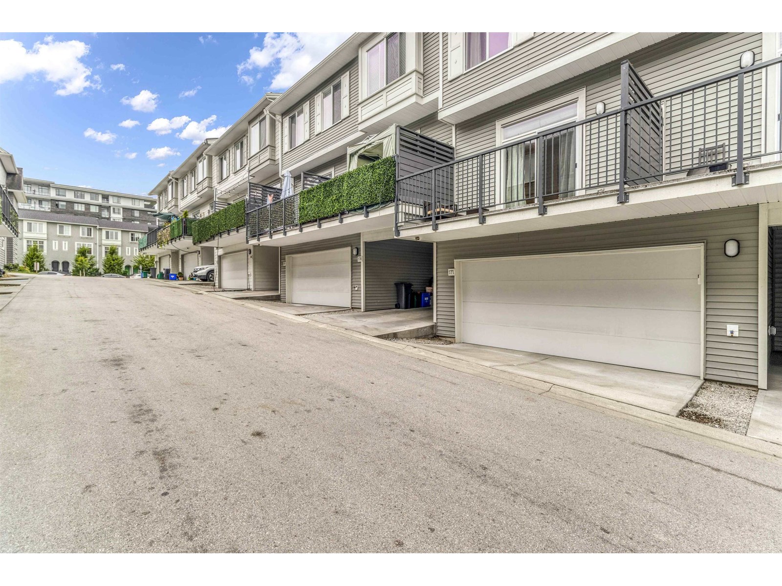 Photo 11 of 177 8168 136 A Street, Surrey BC