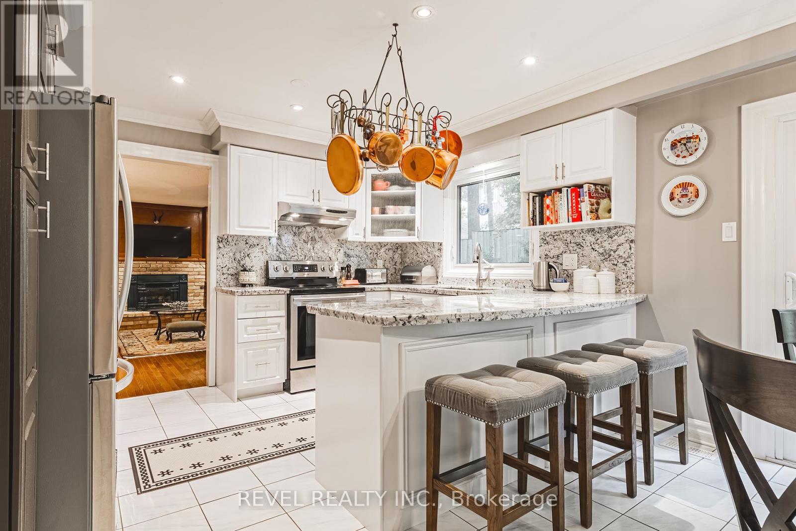 Photo 23 of 116 Campbell Avenue E, Milton ON