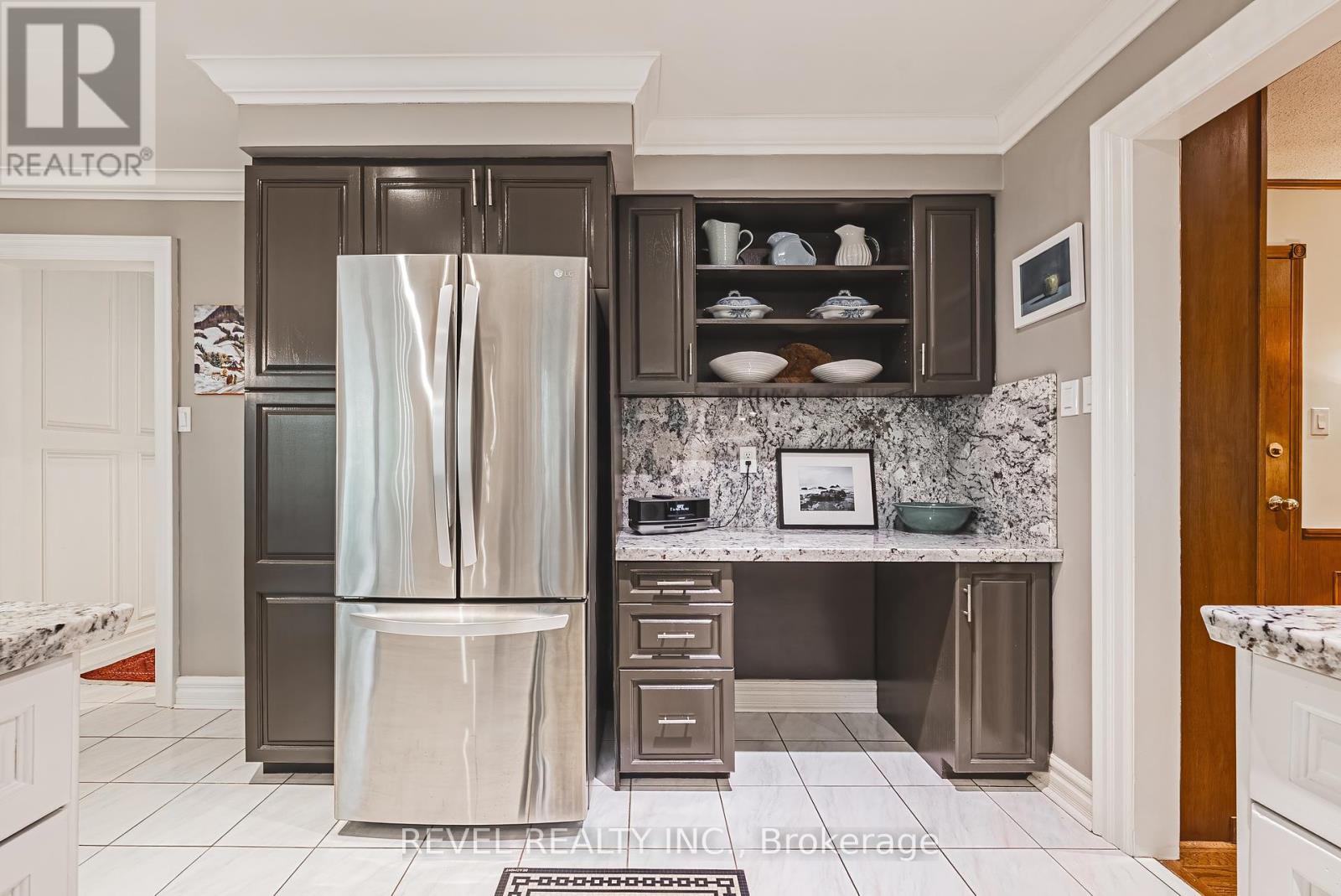 Photo 37 of 116 Campbell Avenue E, Milton ON