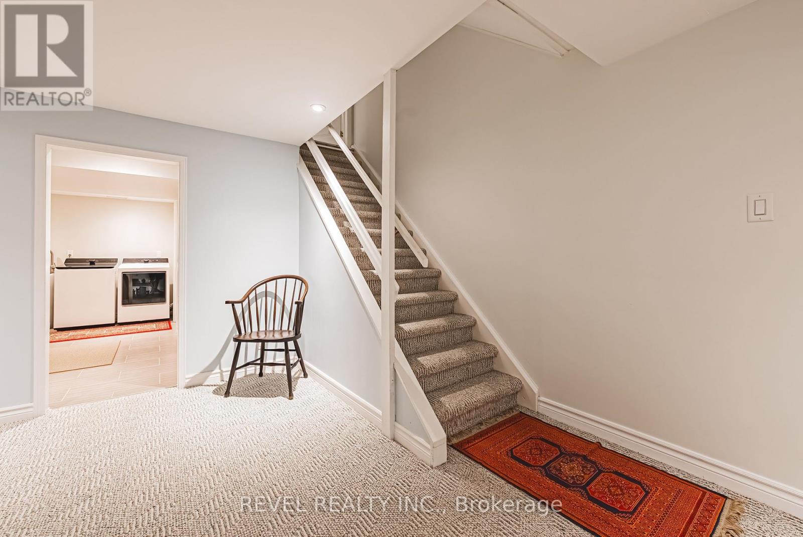 Photo 7 of 116 Campbell Avenue E, Milton ON