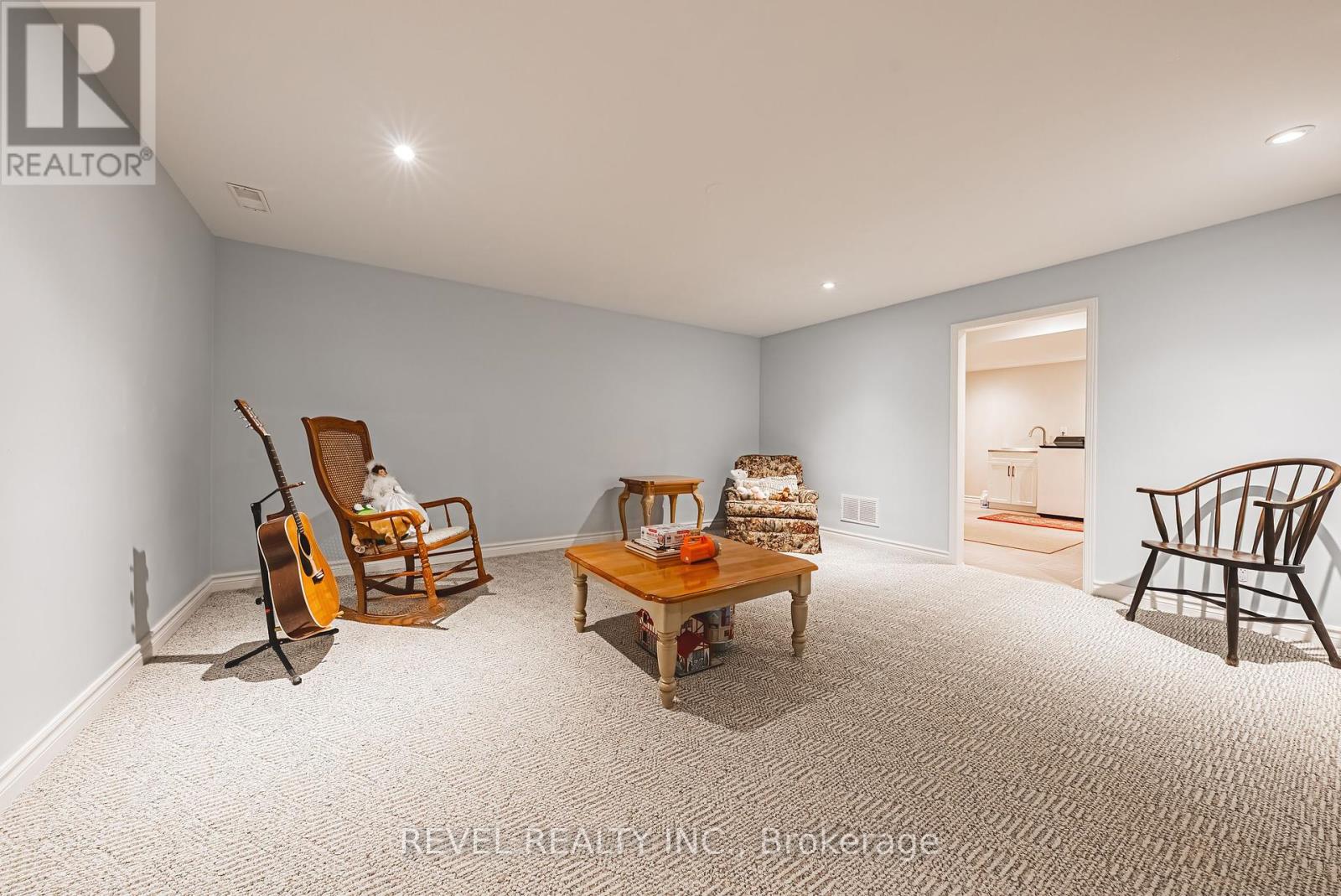 Photo 44 of 116 Campbell Avenue E, Milton ON