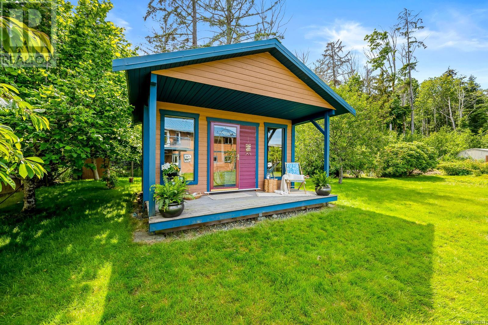 6349 Eagles Dr, Courtenay