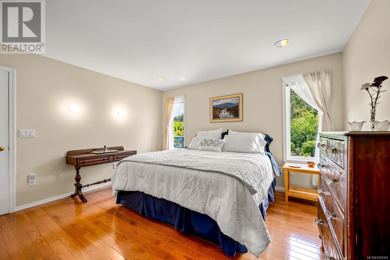 6349 Eagles Dr, Courtenay