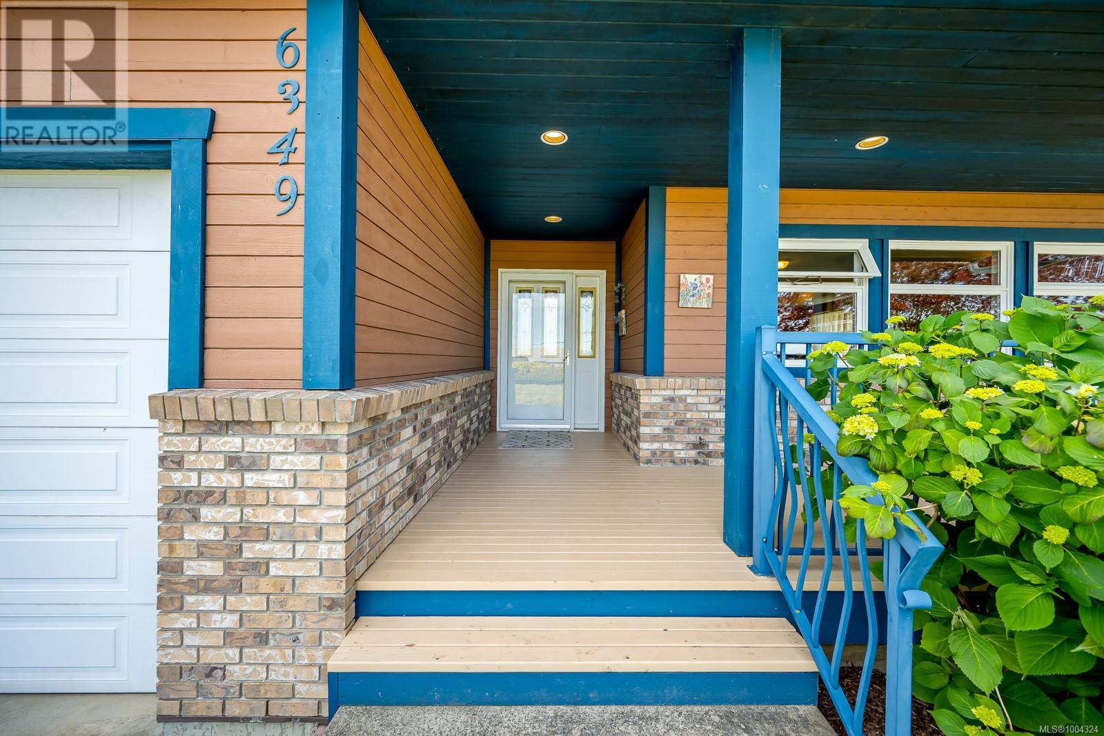 6349 Eagles Dr, Courtenay