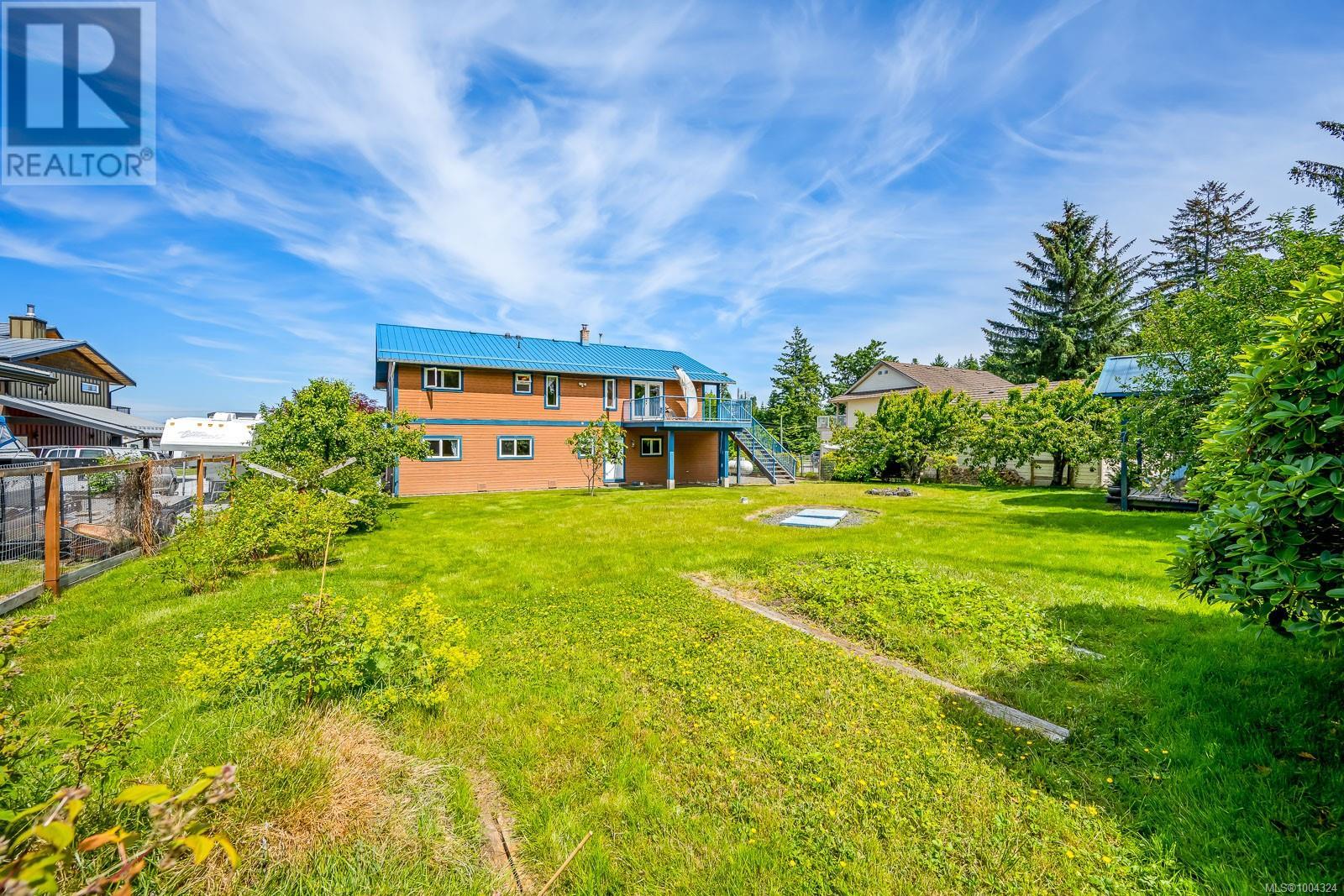6349 Eagles Dr, Courtenay
