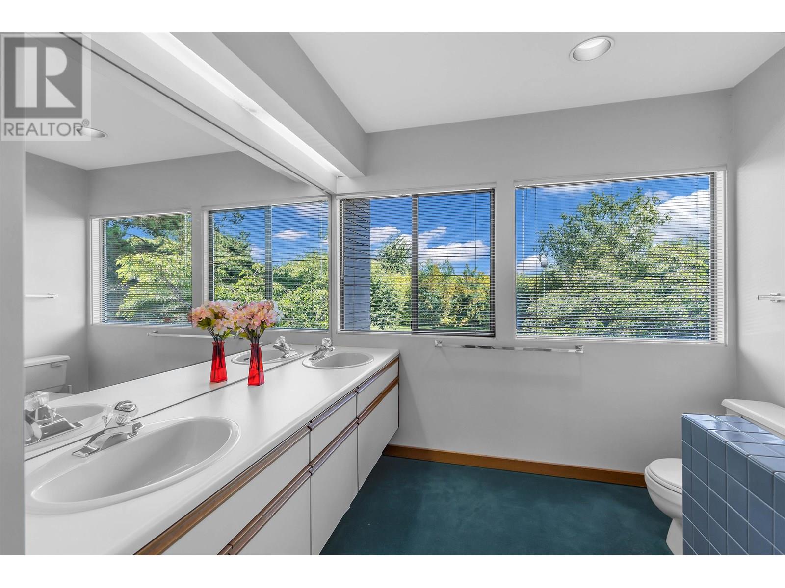 Photo 34 of 10520 Sidaway Road, Richmond BC