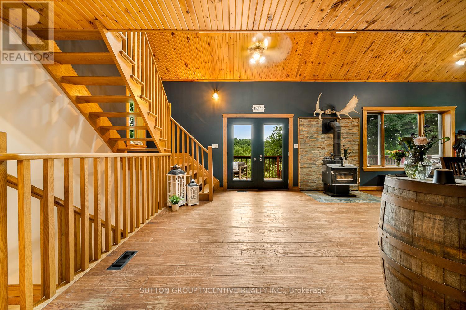 Photo 26 of 806 Clearwater Lake Road, Huntsville ON