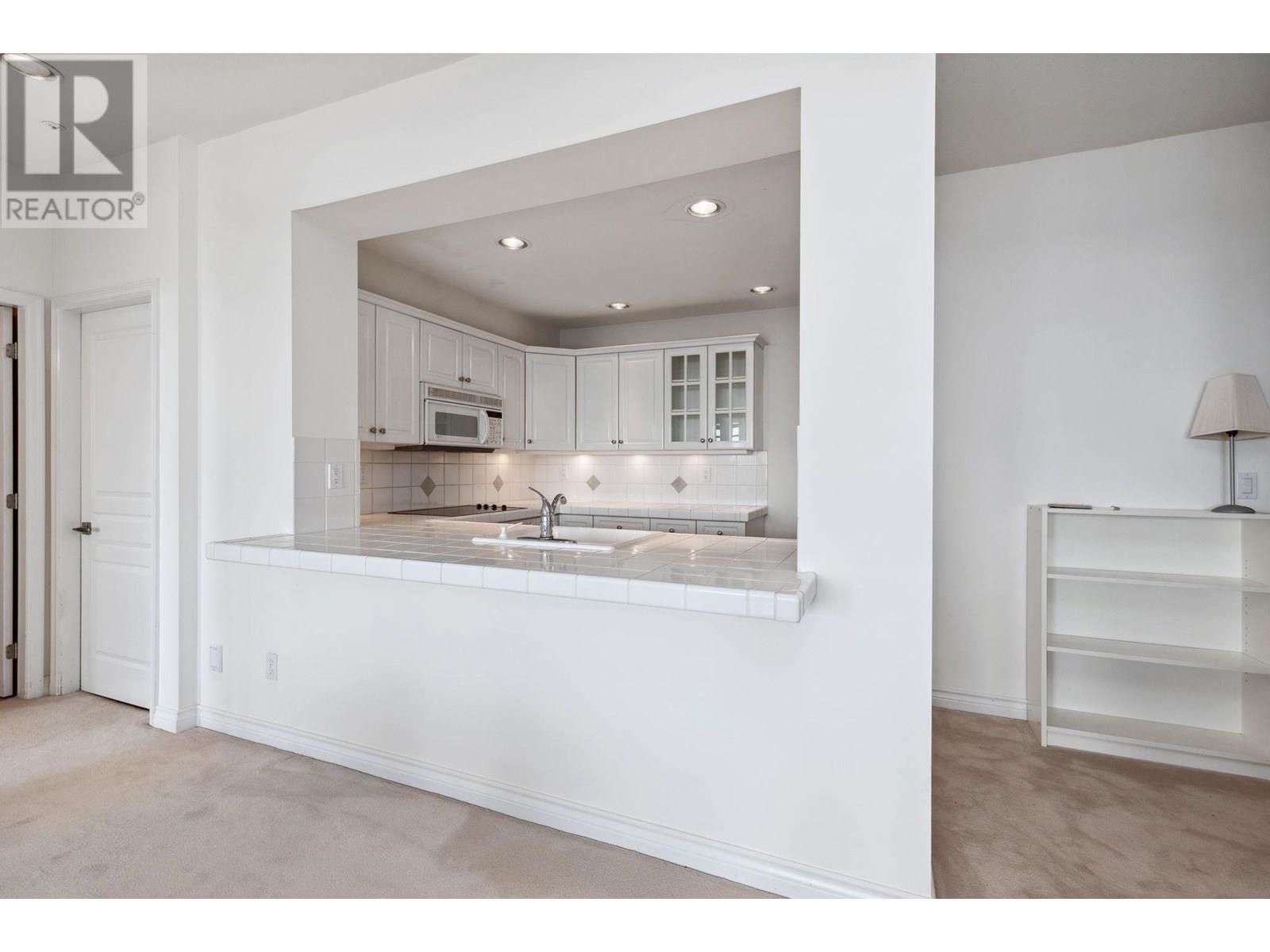 Photo 1 of 2416 Carr Lane, West Vancouver BC