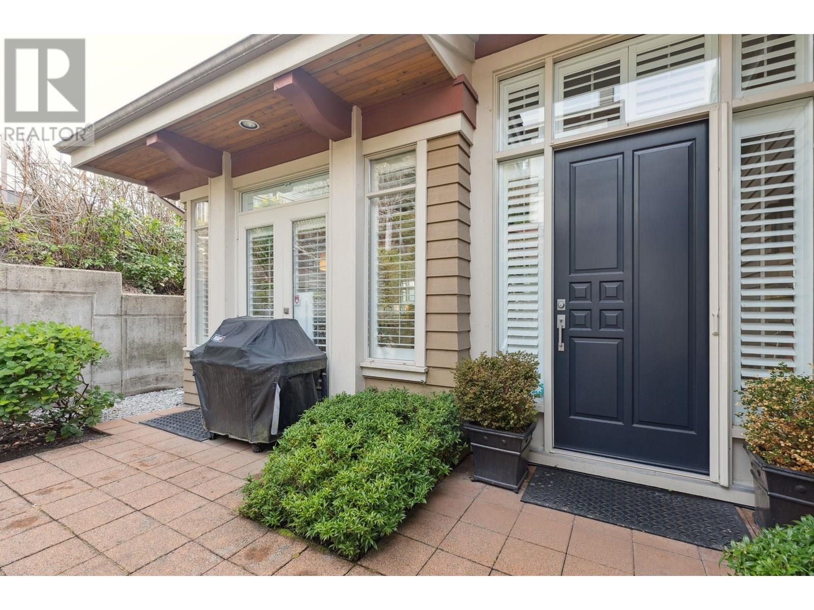 Photo 8 of 2416 Carr Lane, West Vancouver BC
