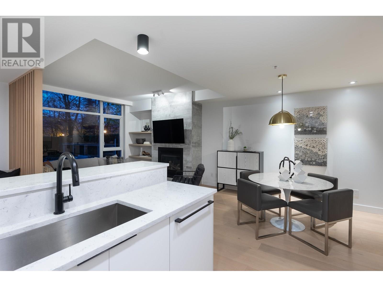 Photo 10 of Th 23 1281 W Cordova Street, Vancouver BC