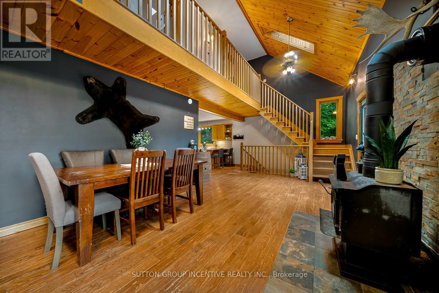 Photo 18 of 806 Clearwater Lake Road, Huntsville ON