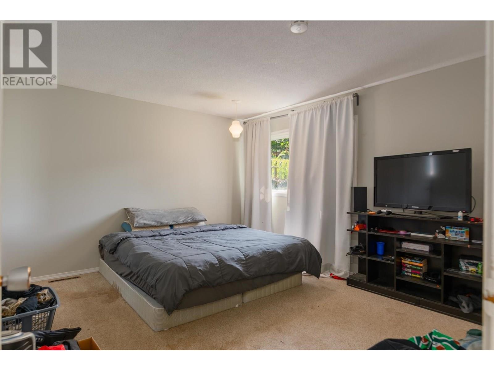 Photo 36 of 717 Innes Street, Nelson BC