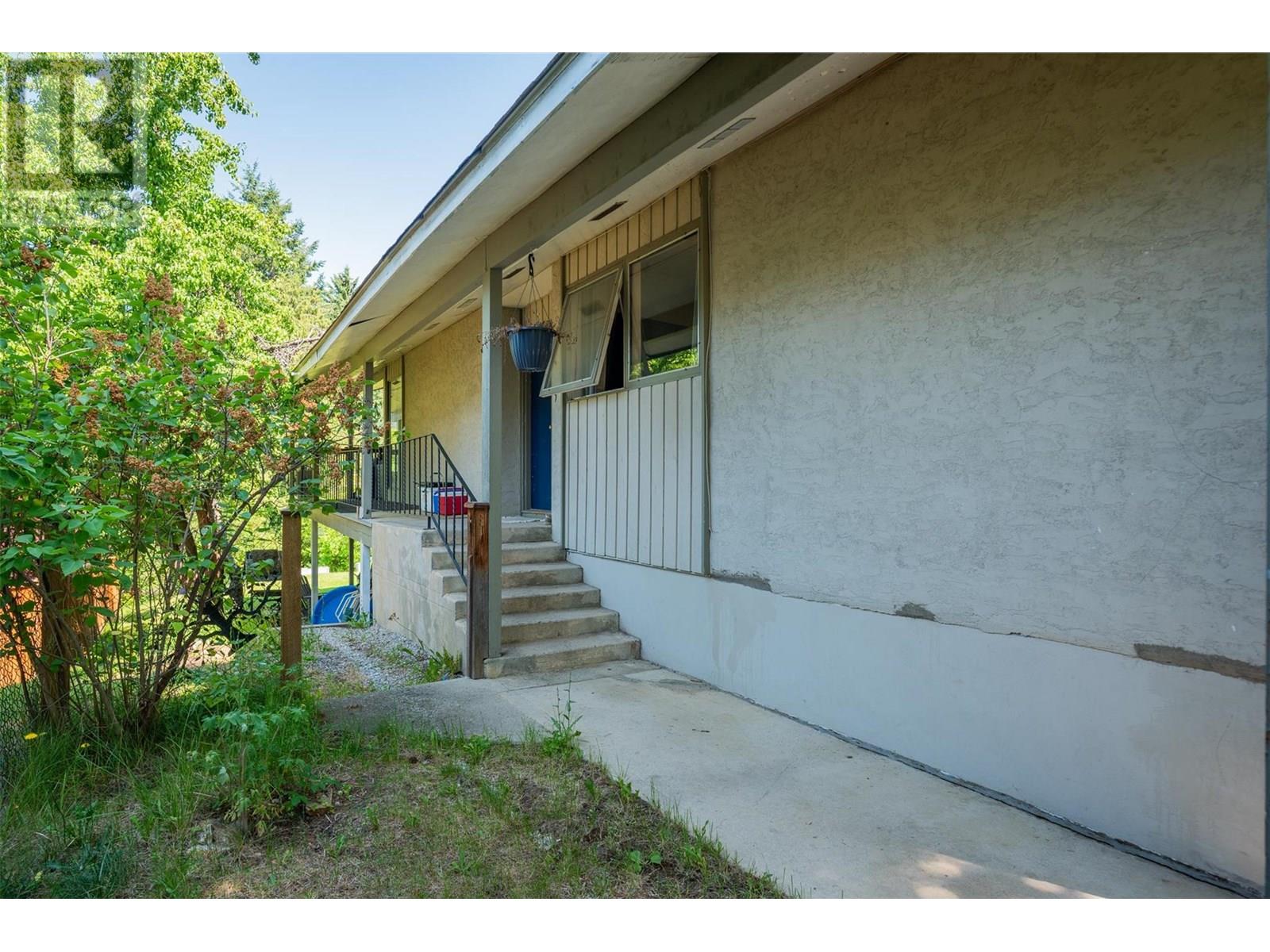 Photo 30 of 717 Innes Street, Nelson BC