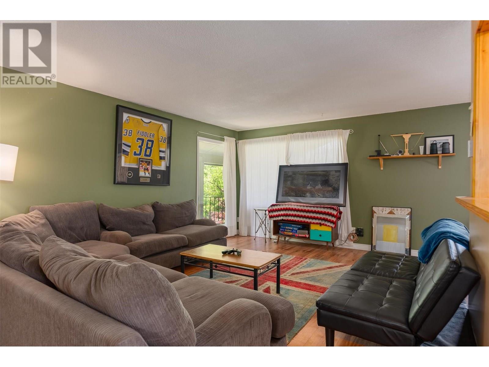 Photo 16 of 717 Innes Street, Nelson BC
