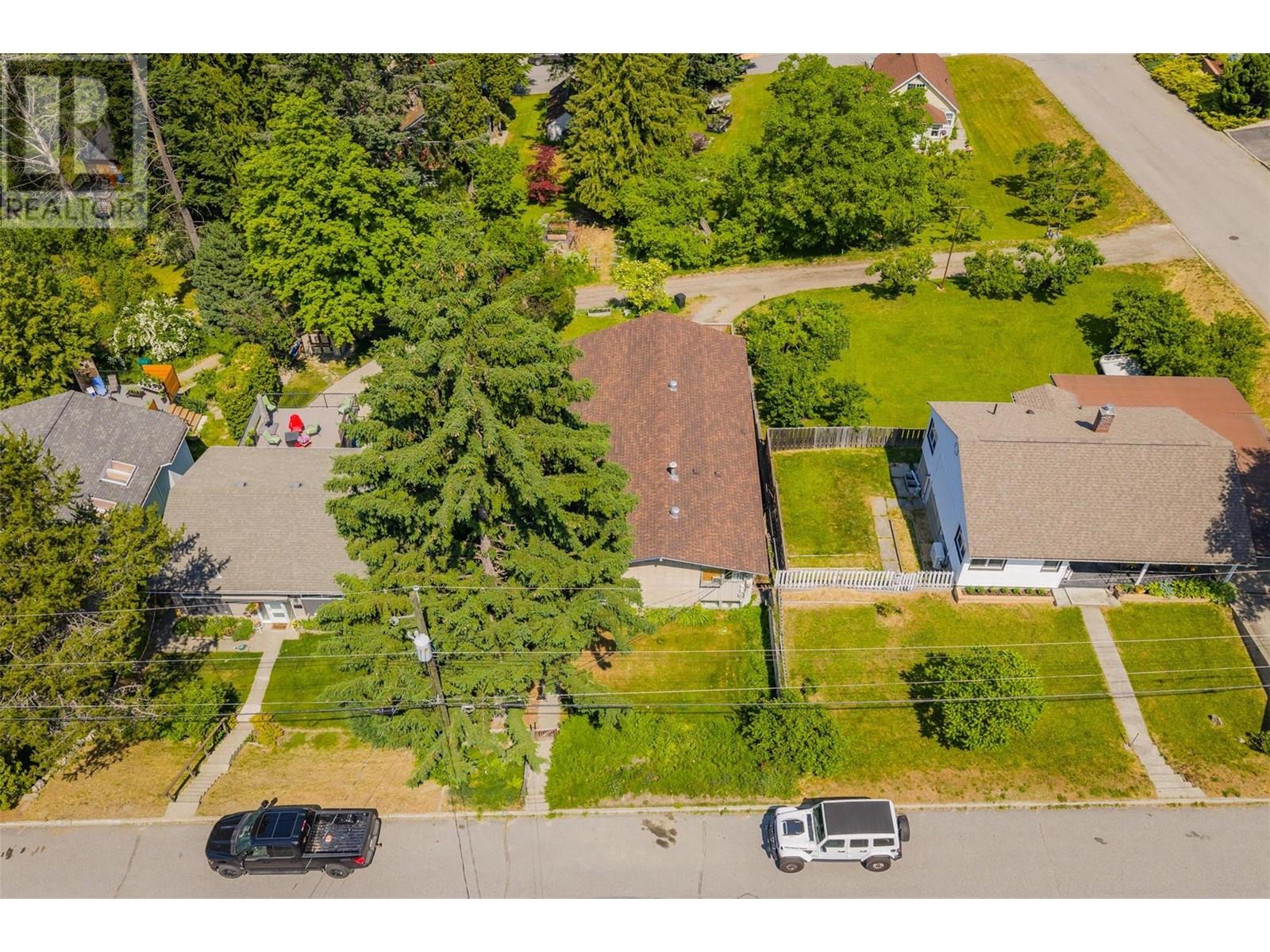 Photo 22 of 717 Innes Street, Nelson BC
