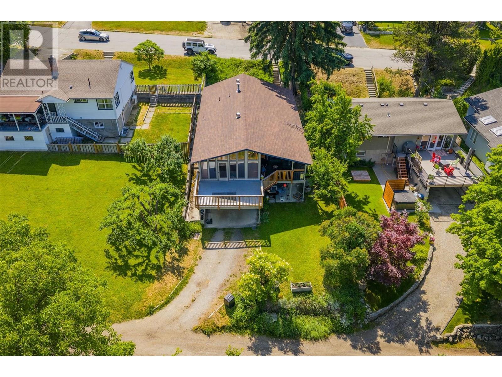 Photo 14 of 717 Innes Street, Nelson BC