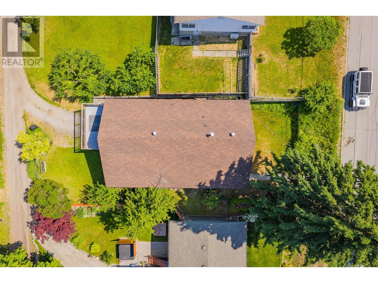 Photo 24 of 717 Innes Street, Nelson BC
