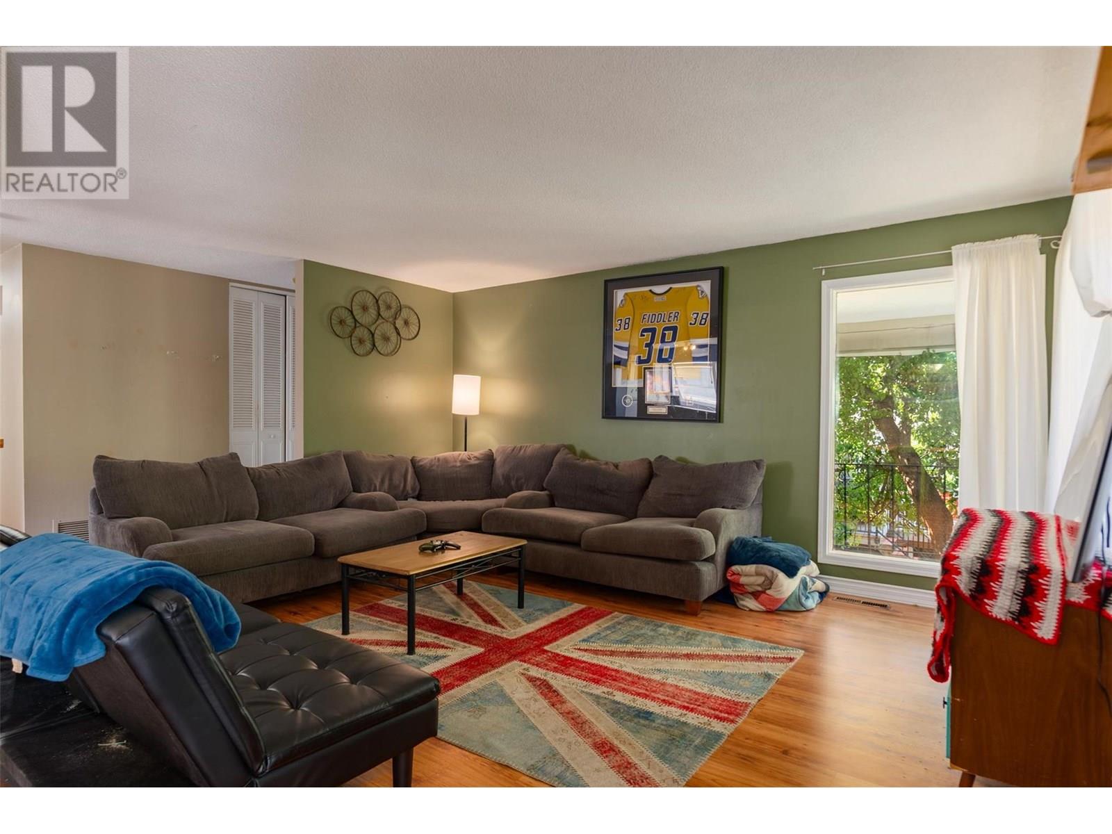 Photo 20 of 717 Innes Street, Nelson BC