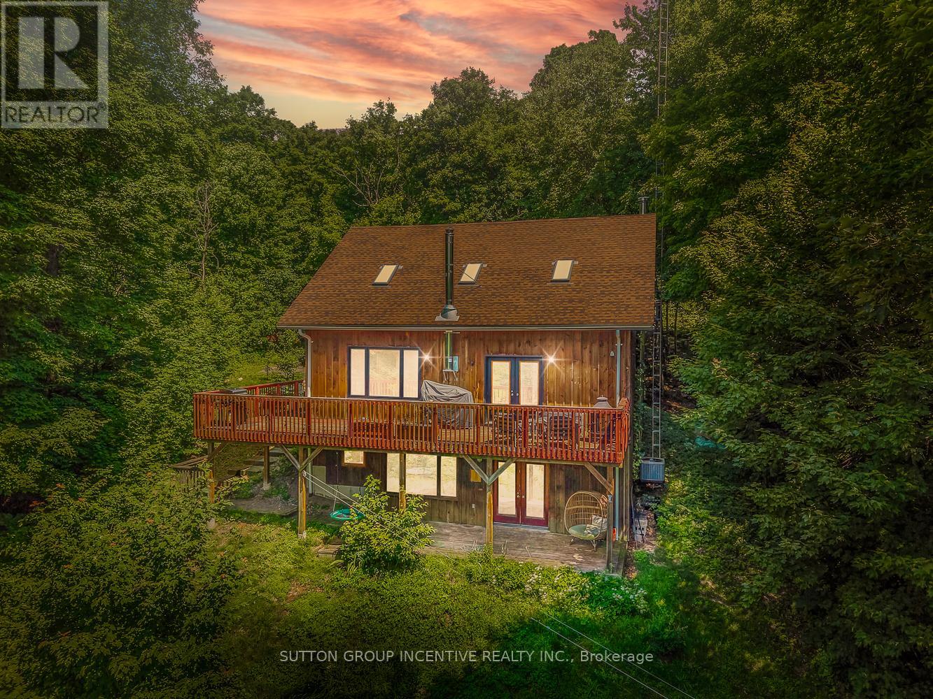 Photo 1 of 806 Clearwater Lake Road, Huntsville ON
