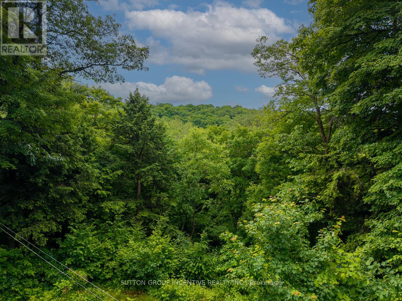Photo 14 of 806 Clearwater Lake Road, Huntsville ON