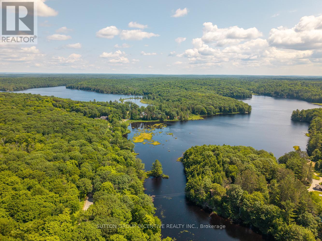 Photo 11 of 806 Clearwater Lake Road, Huntsville ON