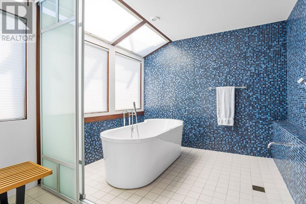 1132 CRESTLINE ROAD, West Vancouver