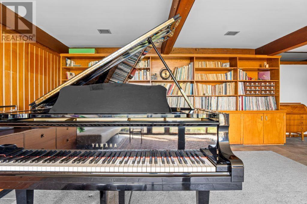 1132 CRESTLINE ROAD, West Vancouver