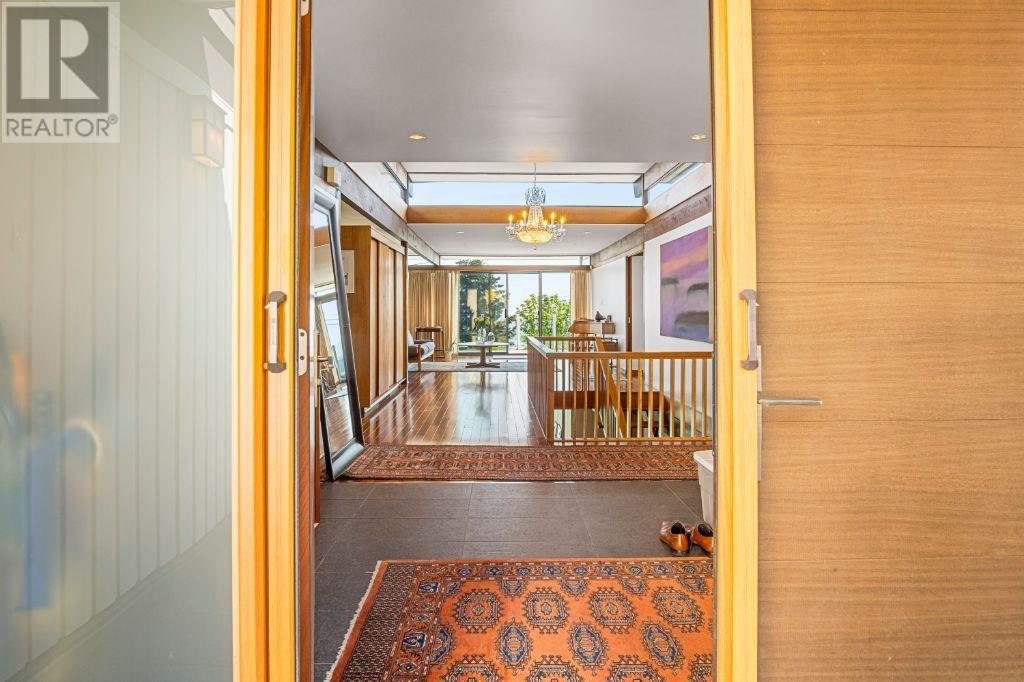 1132 CRESTLINE ROAD, West Vancouver